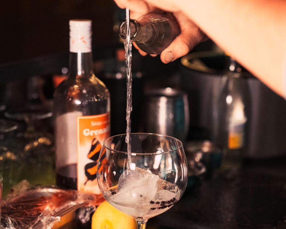 克莱恩 蒙塔纳 车泽隆旅馆酒店 外观 照片